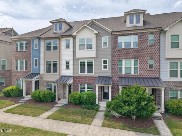 1428 Providence Green Ln, Apex, NC 27502