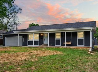 3203 W Crestview St, Springfield, MO 65807