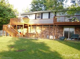 3011 Mansueto Dr, Stevensville, MI 49127