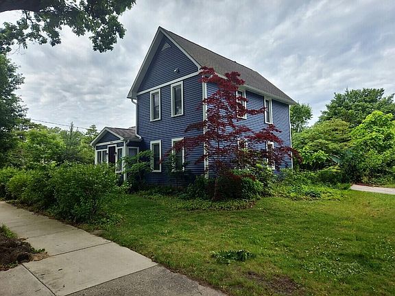 2nd image of 556 Lagrange St