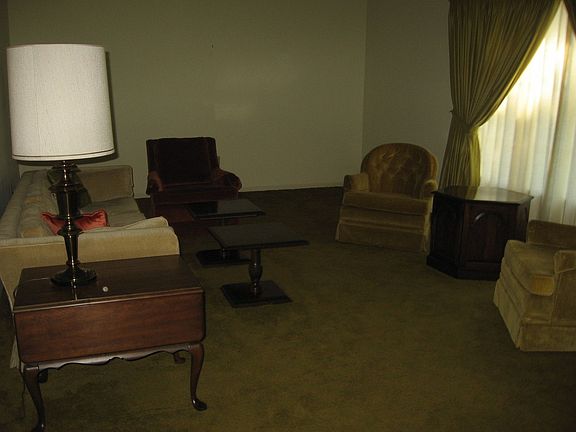 2nd image of 415 Summit Dr