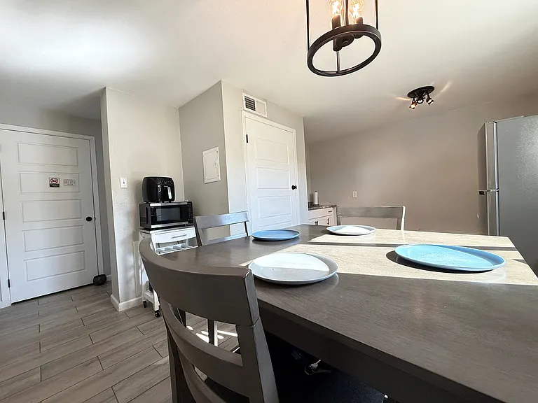 7441 Alameda Ave #1-10 — Photo 10