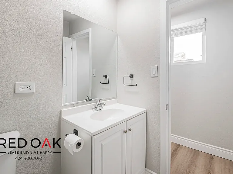 2828 Consol Ave #15B — Photo 11