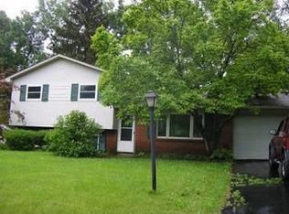 975 Larkstone Dr, Columbus, OH