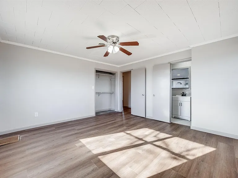 226 Glen Meadows Dr — Photo 19