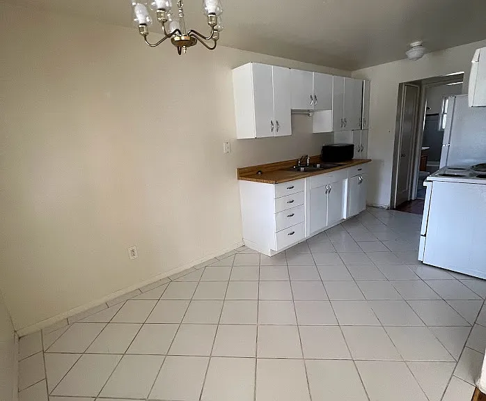 610 Holbrook Dr — Photo 12