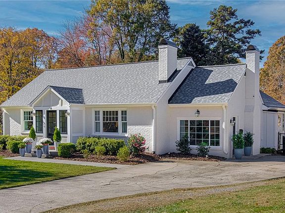 2nd image of 90 Evergreen Dr