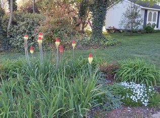 901 Lamp Light Dr, Greer, SC 29650