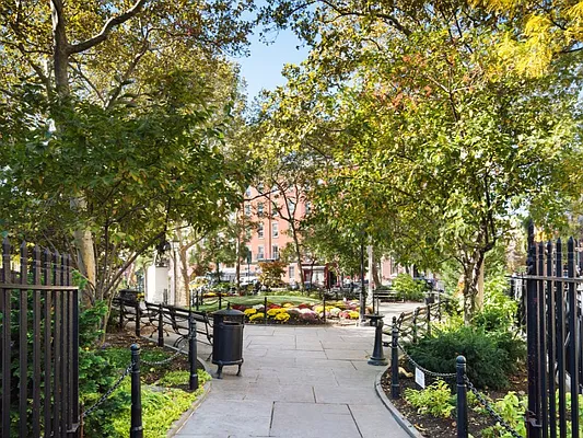 Rented by Sotheby's International Realty | media 36