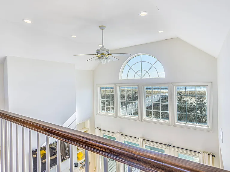 817 Dune Rd — Photo 19