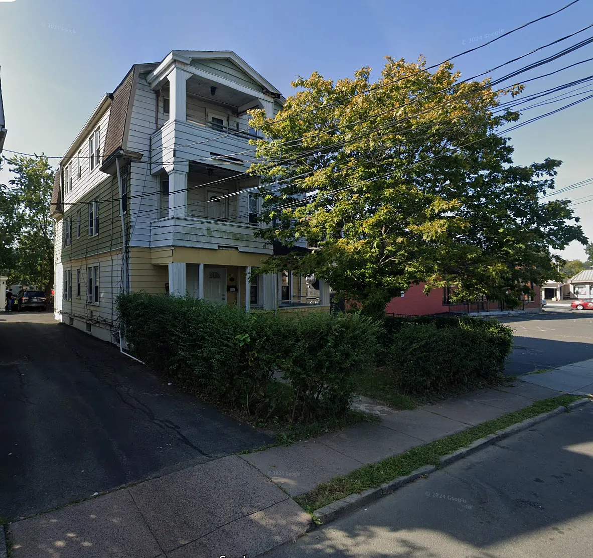 3 bed, 1100 sqft, $1,900 — Photo 1