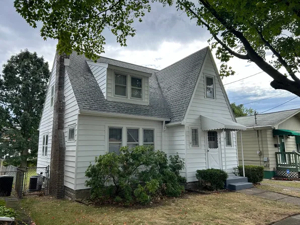 919 E 27th St, Erie, PA 16504