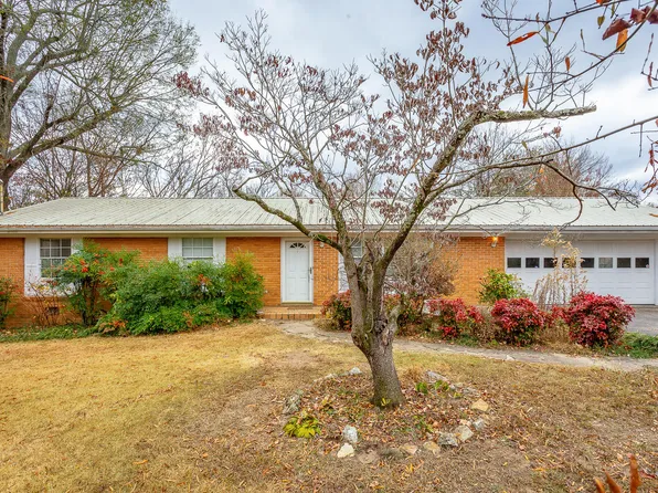 126 Mundy Dr, Rossville, GA 30741