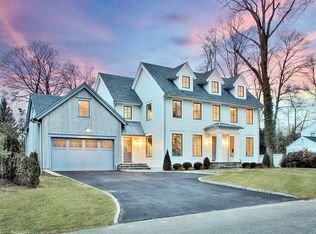 66 Kimberly Pl, New Canaan, CT 06840