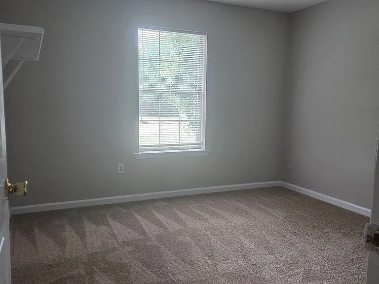 907 Canyon Ct — Photo 14