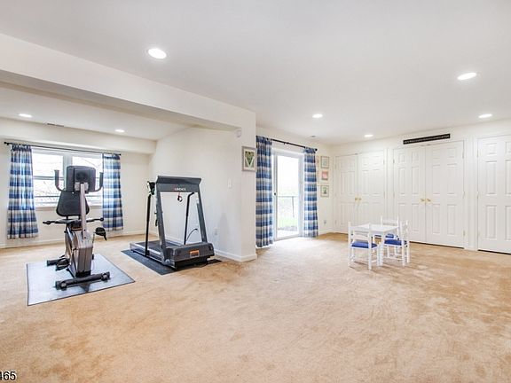 4th image of 24 Clubhouse Rd
