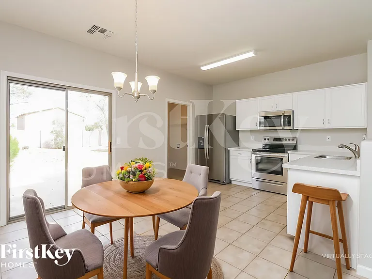 1232 E Omega Dr — Photo 7