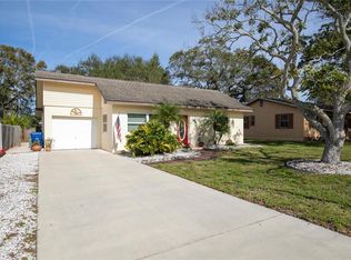 922 7th Ave SW, Largo, FL 33770