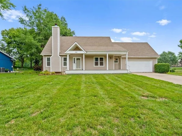412 Linden Pl, Raymore, MO 64083