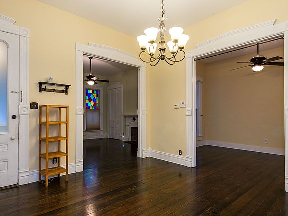 3rd image of 31 Bradford St
