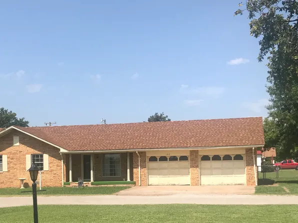 102 S Walnut St, Temple, OK 73568