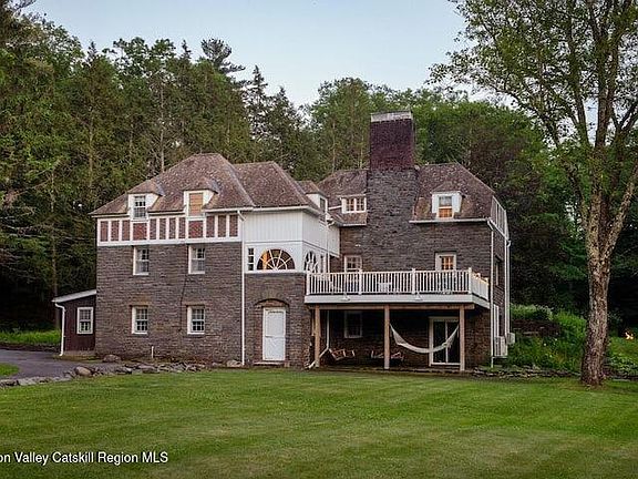 3rd image of 114 Dutchtown Road