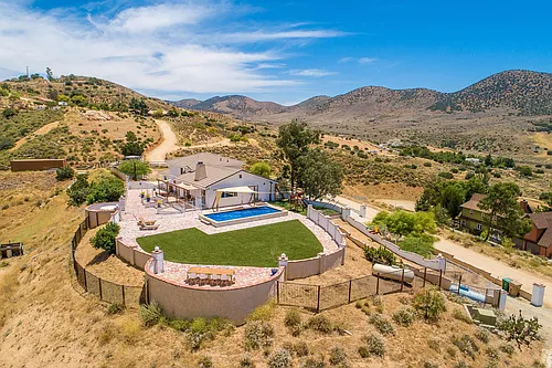 9175 Yucca Hills Rd Photo 1