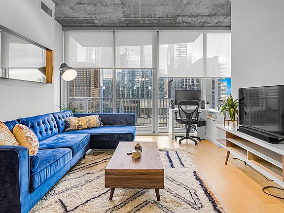 4th image of 360 Nueces St APT 1105