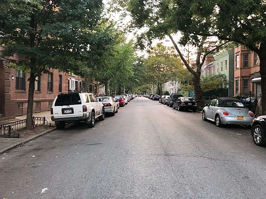 Rented by Lang Realty LLC | media 8