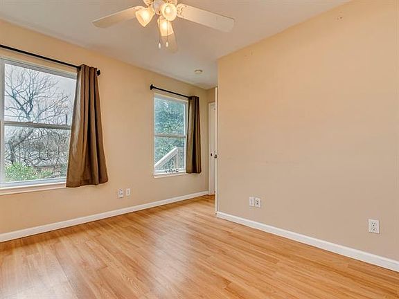 5th image of 4516 Russell Dr #B