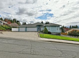 1552 Upland Pl, Medford, OR