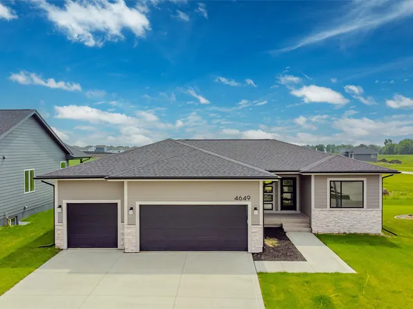 4649 177th St, Urbandale, IA 50323