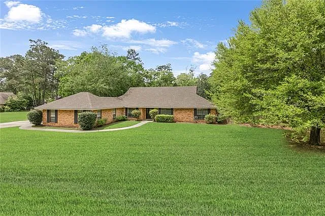 3 bed, 2.5 bath, 2210 sqft, $2,700 — Photo 1