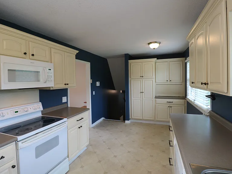 120 Sunnybrook Ct — Photo 7