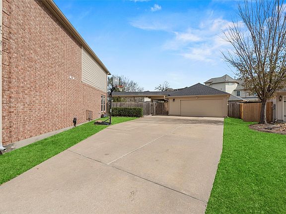 3rd image of 16603 Cedar Manor Court