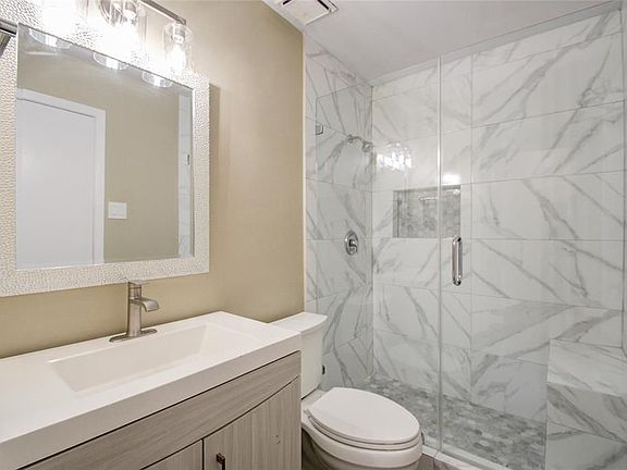 4th image of 14019 Clear Forest Dr