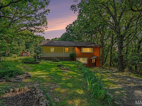 3rd image of 5072 Oak Tree Ln