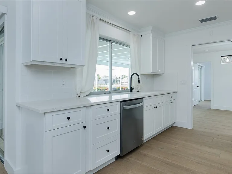 5609 De Soto Ct — Photo 21