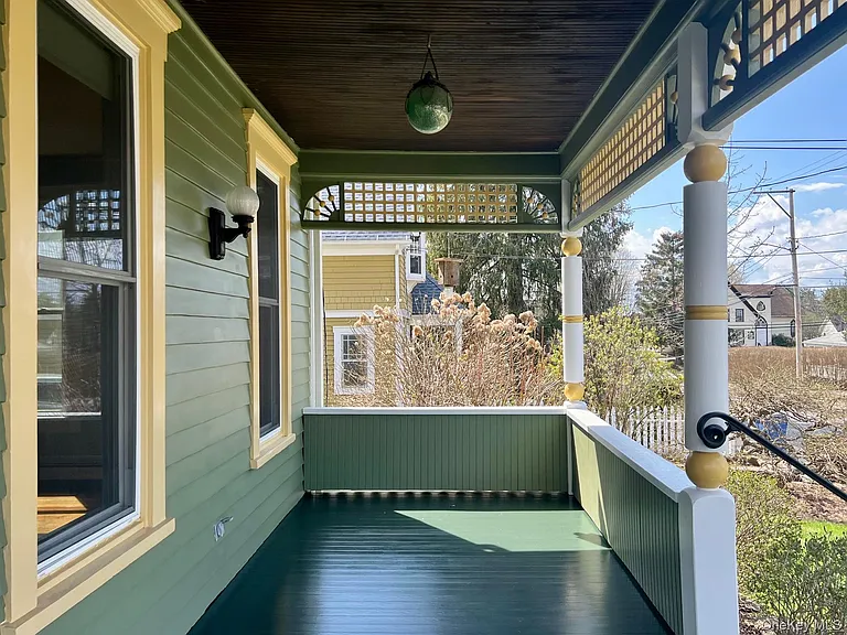 8 Alden Pl — Photo 3