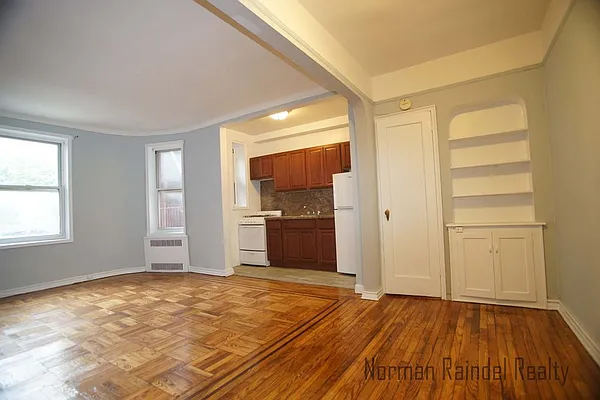 Rented by Norman Raindel, LREB | media 13