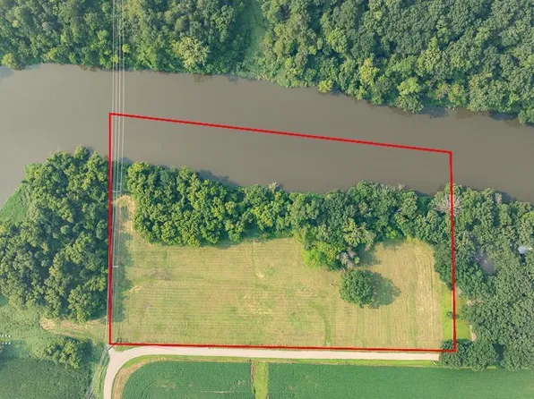 Oak Saint Rwf W, Redwood Falls, MN 56283