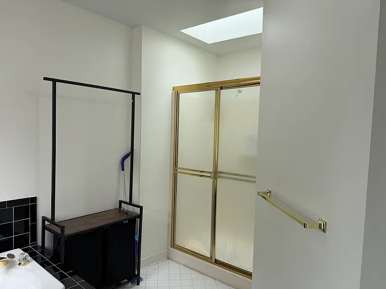 24605 Millcreek Dr — Photo 24
