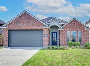 204 Cautillion Dr, Youngsville, LA 70592