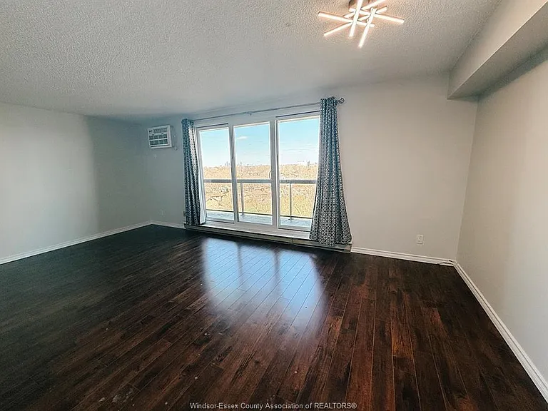9099 Riverside Dr E #805W — Photo 11