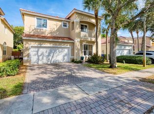 Walnut Creek, Hollywood, FL 33024