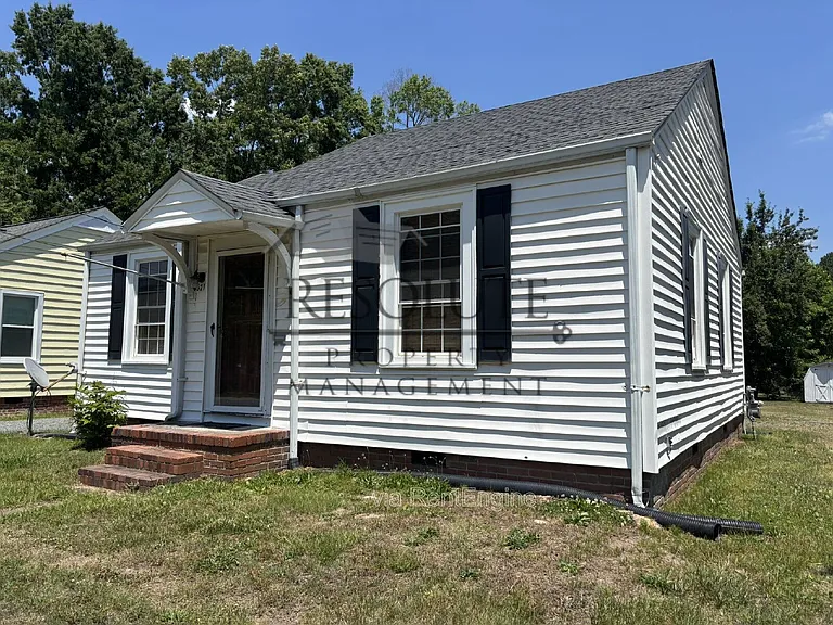 321 E Church St — Photo 1