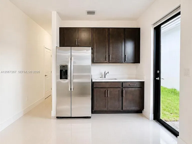 14602 SW 23rd Ter — Photo 5