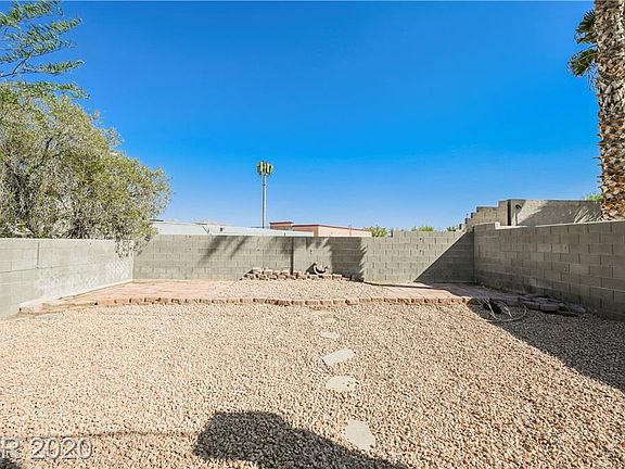 5th image of 3676 Steinbeck Dr
