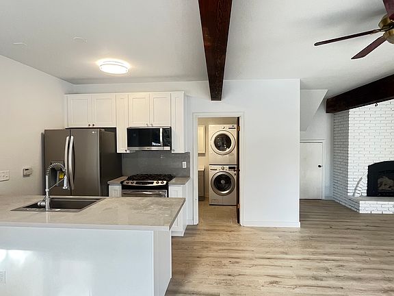 4th image of 965 Nile Ave NE #3