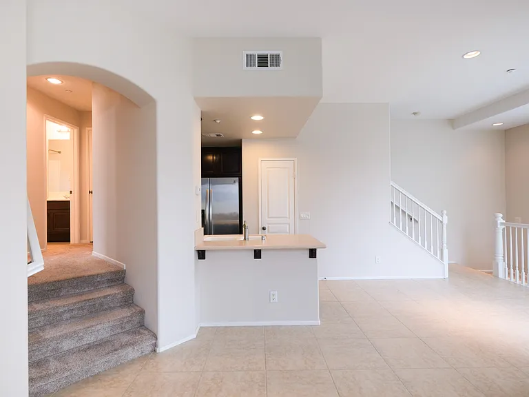 415 Almond Rd — Photo 3